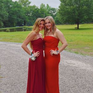 Meet your Posher, Caitlin